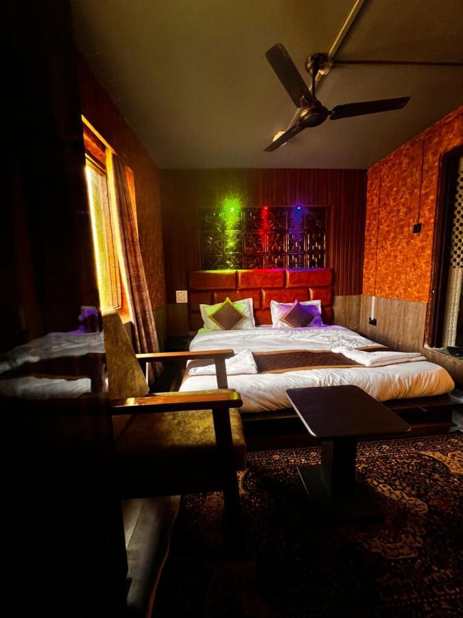 Lands End Resort Anantnag Exteriör bild