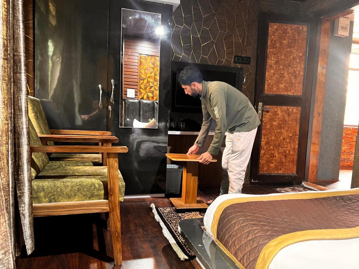 Lands End Resort Anantnag Exteriör bild