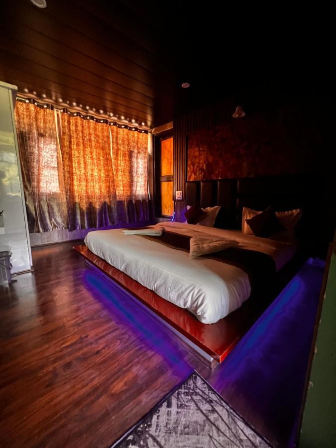 Lands End Resort Anantnag Exteriör bild