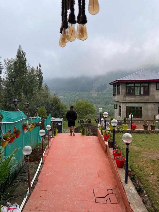Lands End Resort Anantnag Exteriör bild